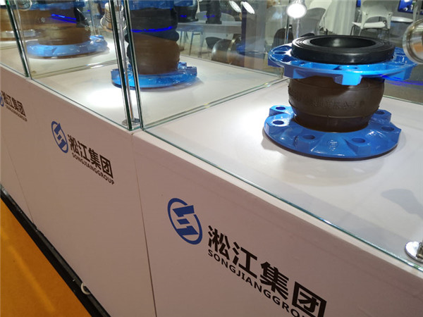 河北"循環(huán)水和消防水項(xiàng)目用DN100橡膠軟接頭,剛性套管/柔性套管"