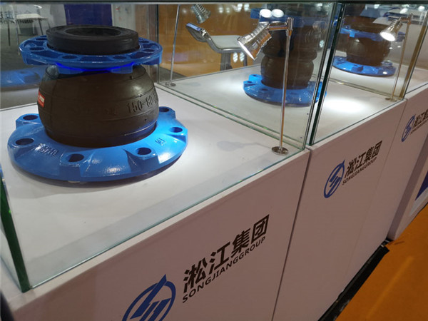 上海"DN150橡膠軟接頭"橡膠材質(zhì)根據(jù)使用介質(zhì)選擇